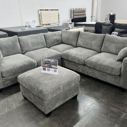 BRAND NEW 4PC SECTIONAL SOFA SET WITH OTTOMAN AND ACCENT PILLOWS INCLUDED $569