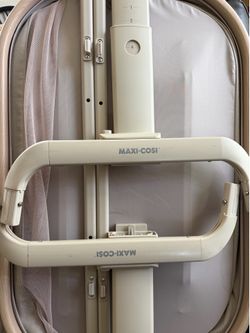 Maxi-Cosi  Iora Bassinet $100 OBO