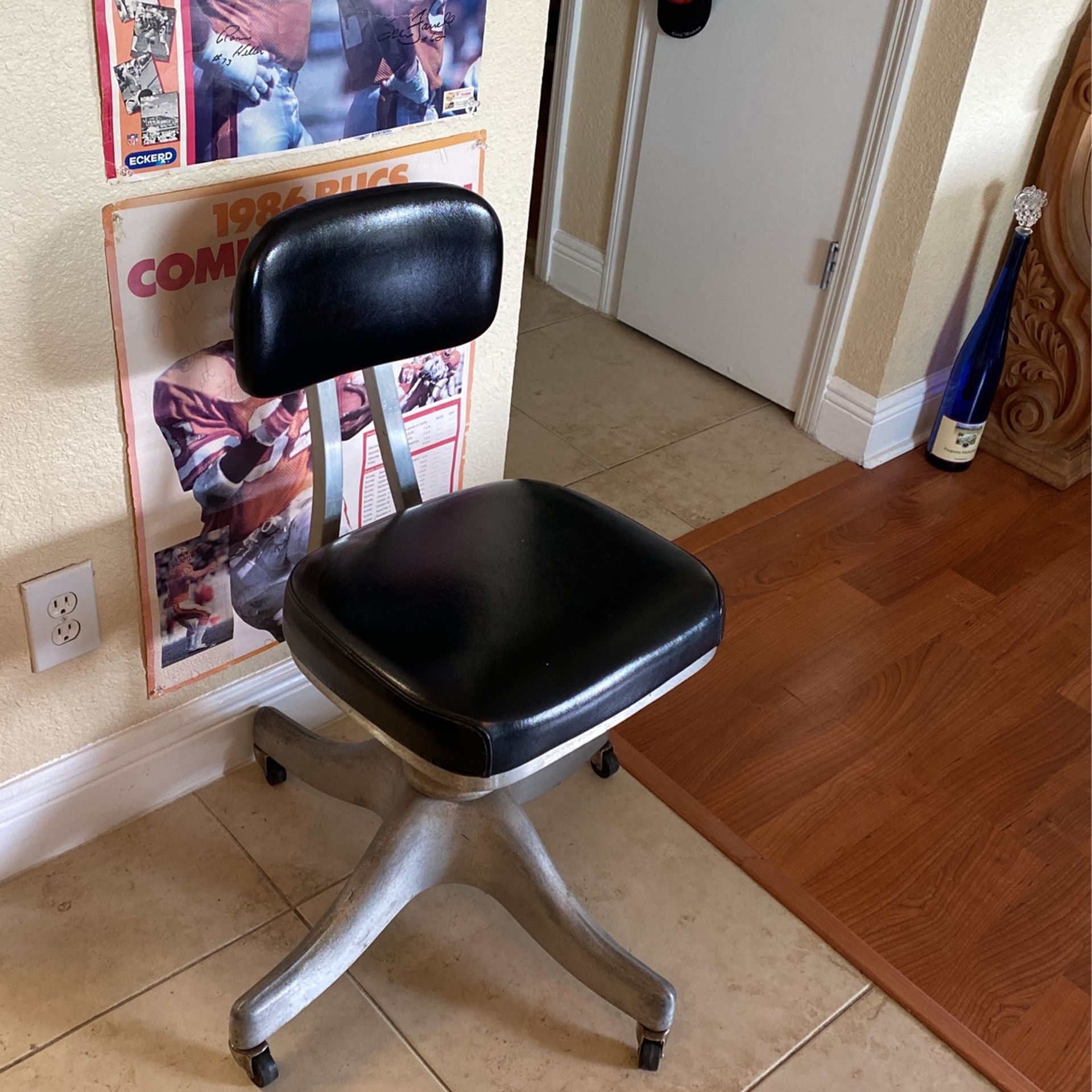 Shaw Walker antique office chair Post Modern