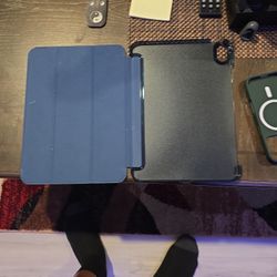 Ipad Case And Iphone 16 Case   50$