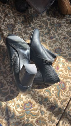 Shoe