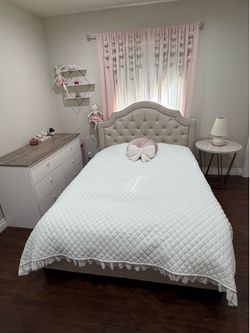 Queen bed