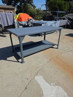 DURHAM MFG HEAVY DUTY METAL WORKBENCH