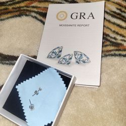 New Moissanite Earrings ( Not Diamonds)