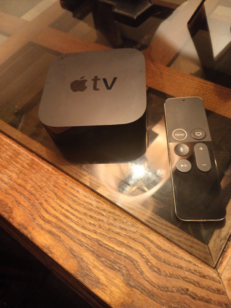 Apple TV 4k 5th Gen 32gb With Remote & All Cords 