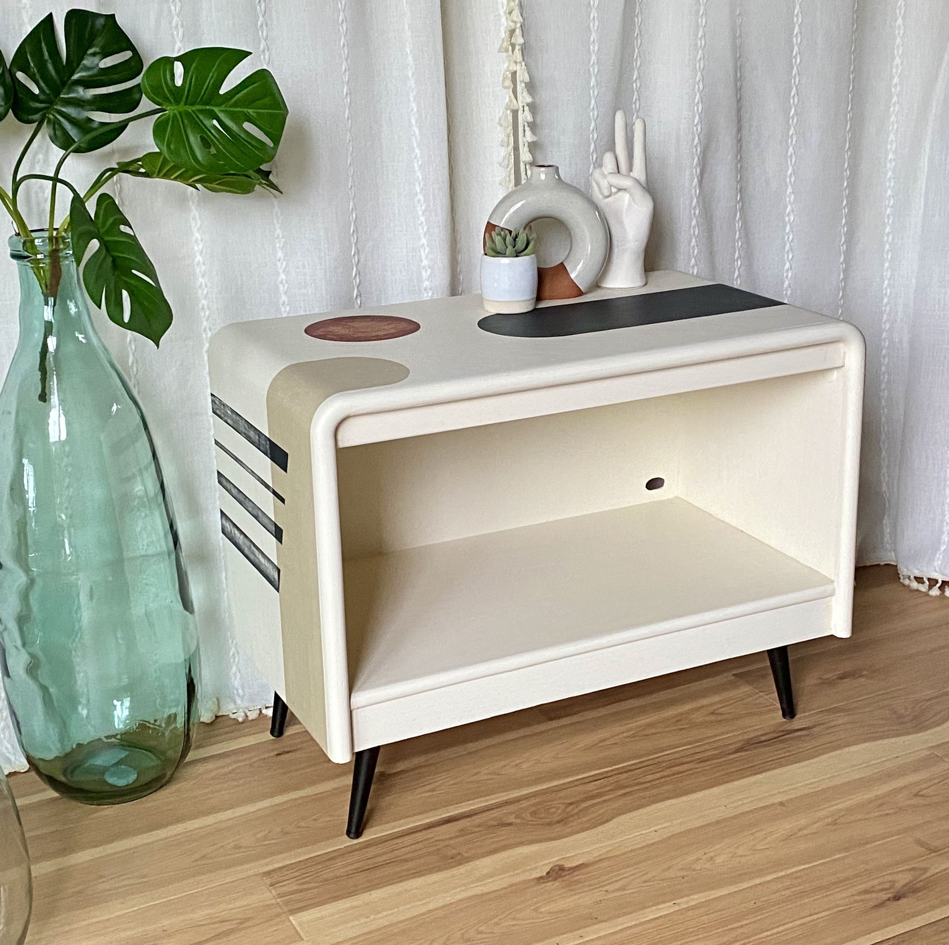 ✨SOLD✨ Redesigned Mid Century Modern Console / Record Cabinet / Shelf