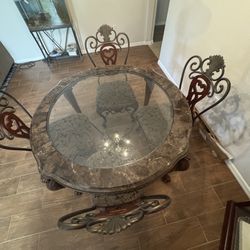 Dining 4 Seat Table With 4 Matching Chairs 