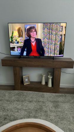 Media console table