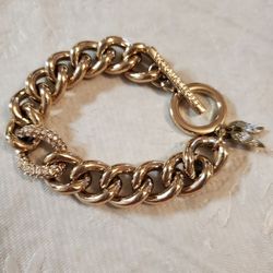 Victoria's Secret Gold Link Bracelet Rhinestone Crystal Angel Wing... $29.99* • Brand: Victoria's Secret Bracelet: Gold link bracelet. Rhinest