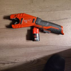 Milwaukee Power Pipe Cutter