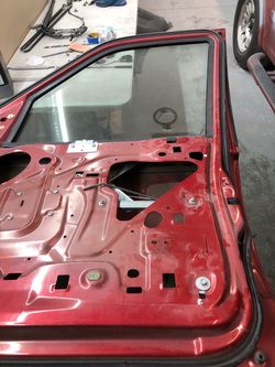 2001 Ford Expedition passenger front door glass & window regulator
