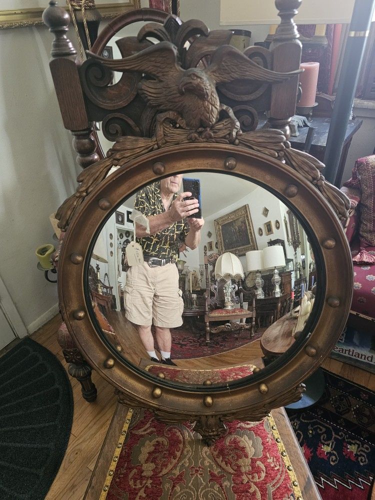 Beautiful Antique Federal Round Convex Mirror With Carved Eagle & Wheat Bundles Crest On Top ! Circa 1920's!
