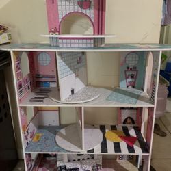 L.O.L. Surprise! O.M.G. House of Surprises 