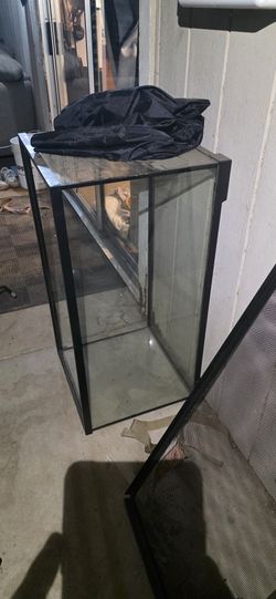 Reptile Tank And Lid