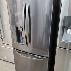 33" Wide LG Stainless Steel French Door Refrigerator 