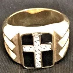 FACETED CROSS RING
