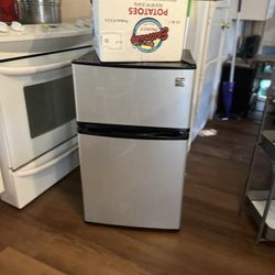 Compact Mini Fridge Freezer 