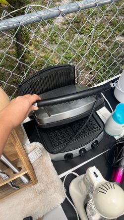 2 in one waffle and grill maker