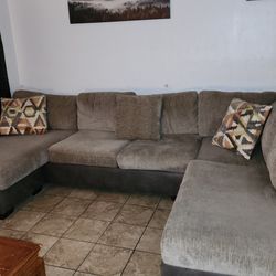 2 Piece Sectional