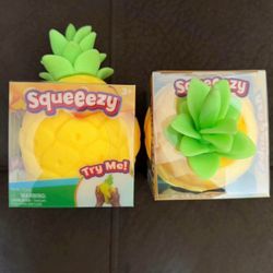 Sunny days Squeezy pineapple squishy