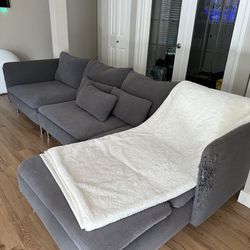 Couch (PRICE NEGOTIABLE) 