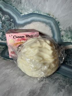White Cream Roll Squishy – With Box