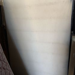 🌹SET OF FULL SIZE  BED MATRESS AND  BOXSPRING🌹