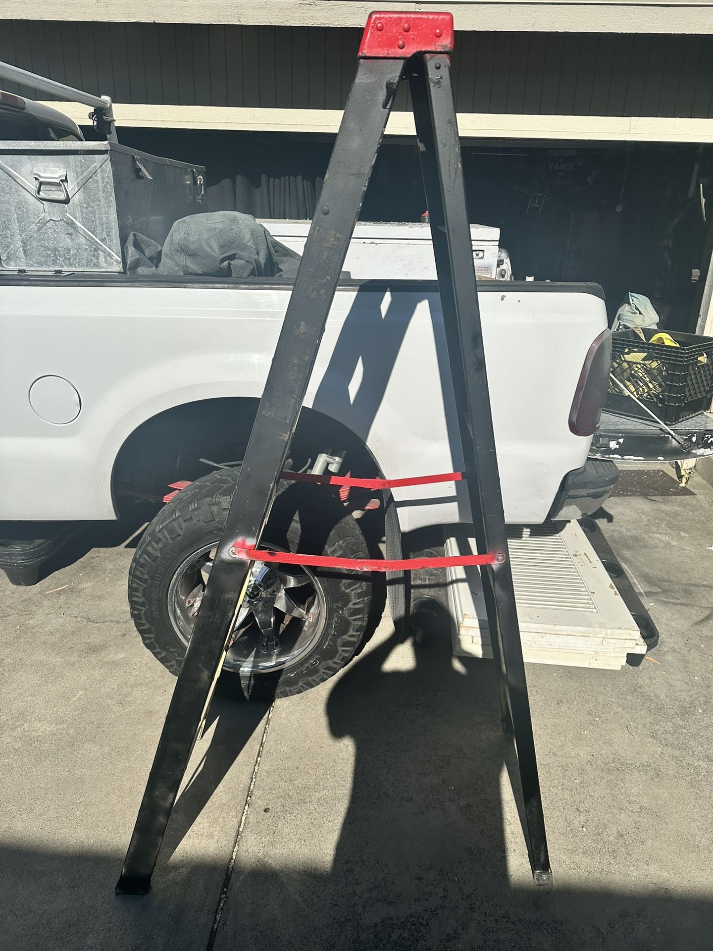 6 Foot Ladder