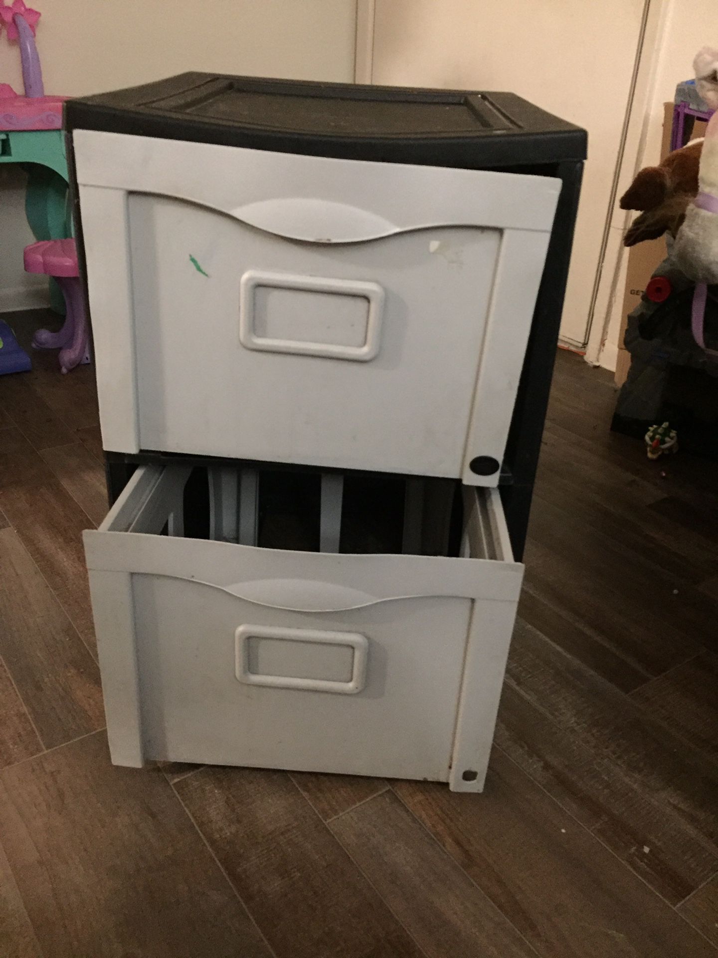Plastic 2 drawer file cabinet