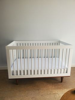 Modern Crib with mattress and Dresser with changing topper