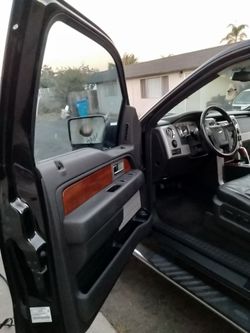 Ford lariat 2010 color black