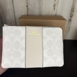 Women’s Coach Wallet 