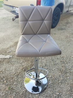 Set of 2 beige stools