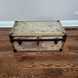 Vintage Trunk Chest