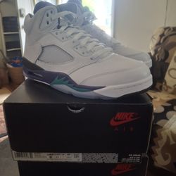 JORDAN RETRO 5 GRAPE Fresh Prince 8men