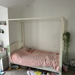 Pottery Barn Kids Twin Bed