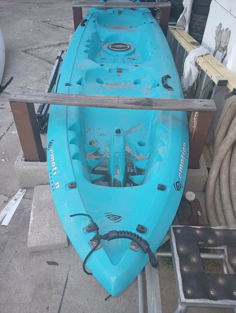 Used Lifetime Spitfire 12t Tandem Kayak