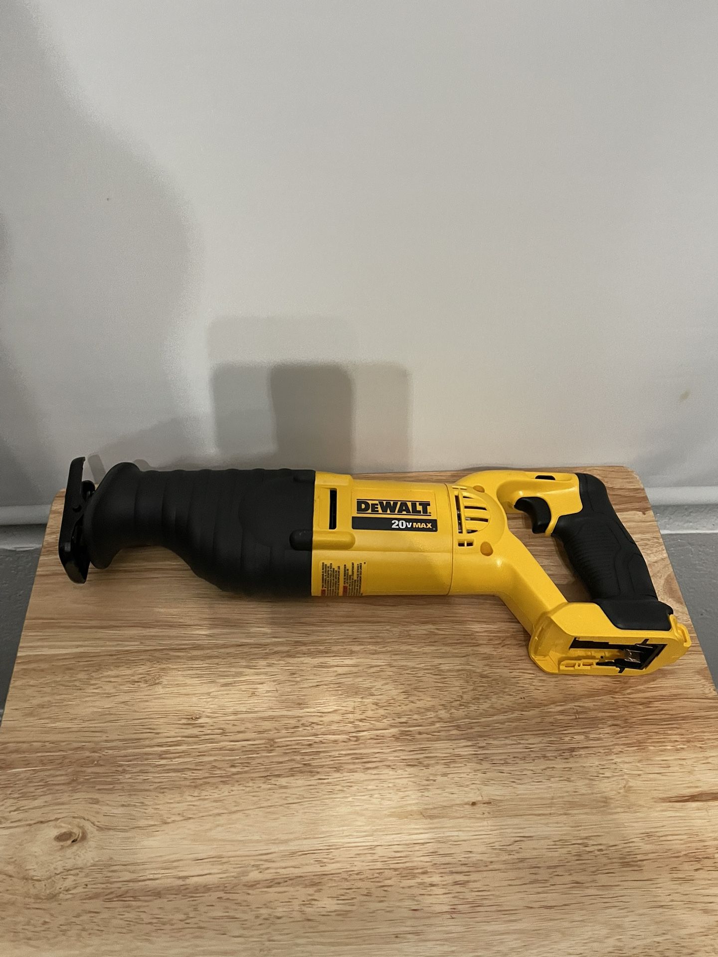 New Dewalt Reciprocating Saw 20V MAX