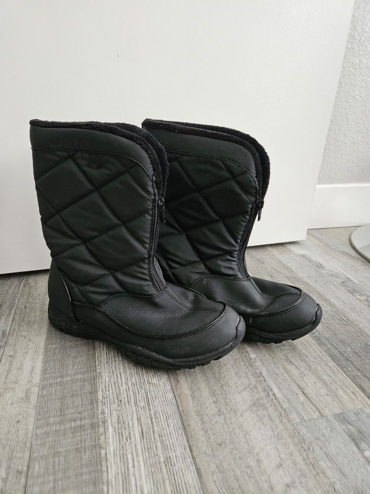 Woman's Snow Boots