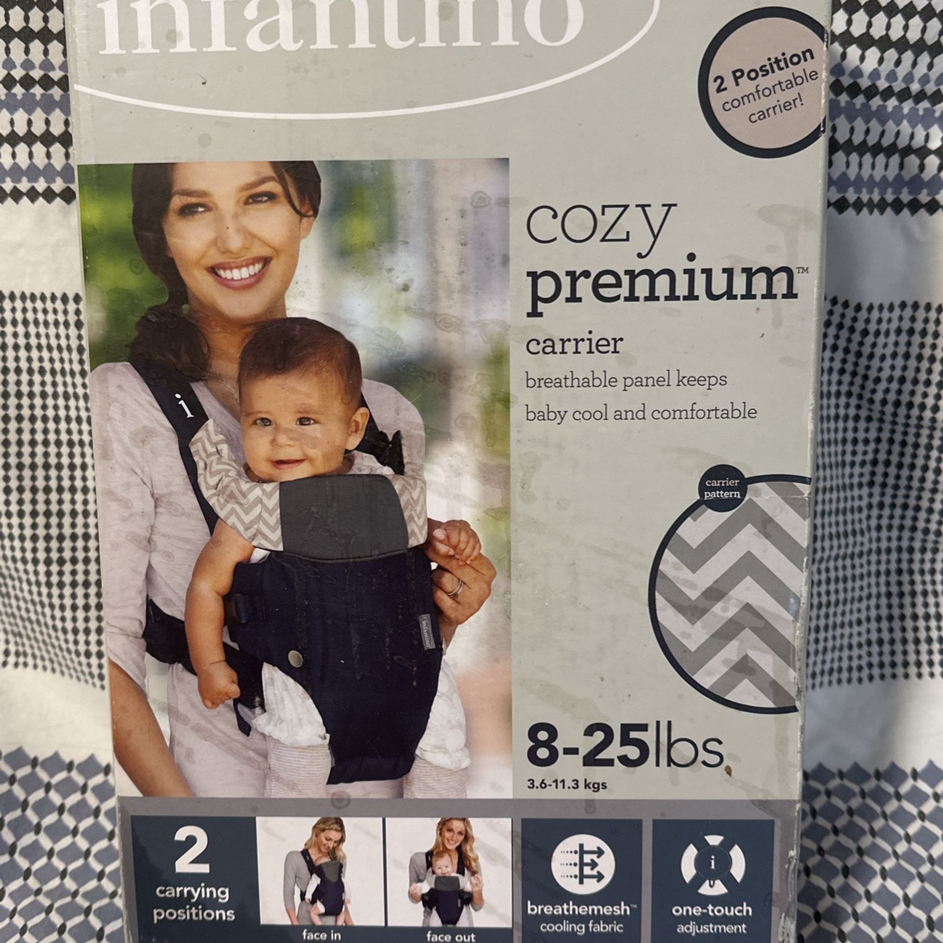 Infantino Carrier.
