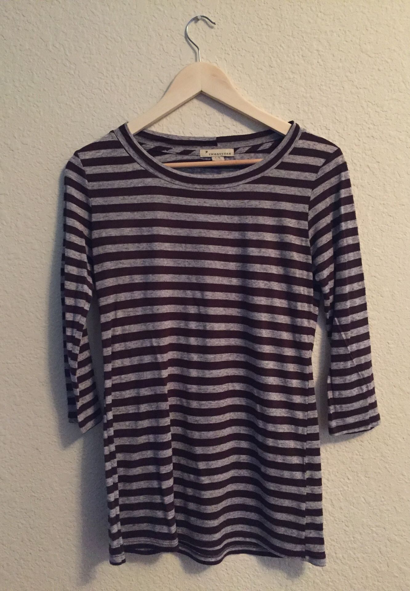 Women’s Forever 21 Striped Shirt