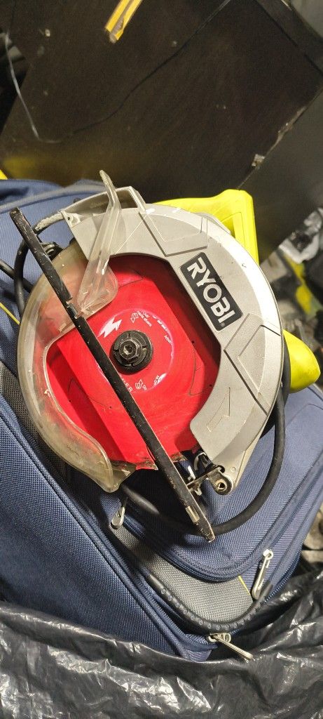 Circular Saw with EXACTLINE Laser Alignment System, 24T Carbide Tipped Blade