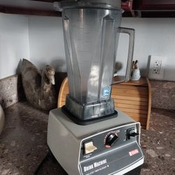 VITAMIX NSF COMMERCIAL BLENDER IN EXCELLENT WORKING CONDITION 