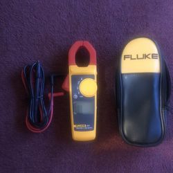Fluke Voltmeter