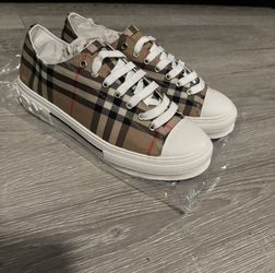 Checker Sneaker