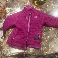 North Face Size Small 7/8 Gently Used Reversible 