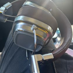 Blue Tooth Headphones 