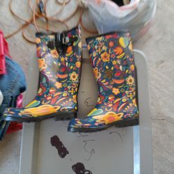 Nomad Rubber Boots Size 6