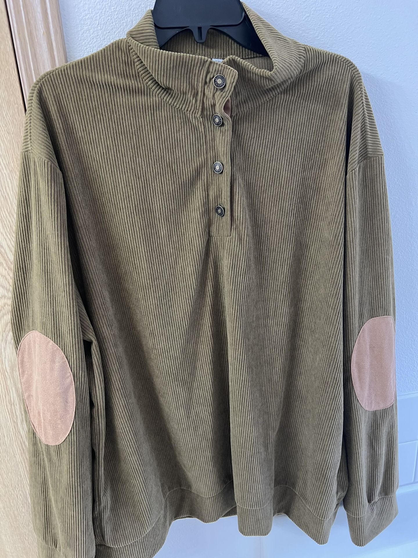 Vintage Heng Sheng corduroy Henley long sleeve top. 