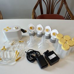  Medela Pump In Style Pump and Accessories 